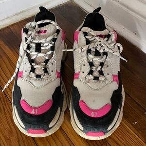 Balenciga triple s size 41